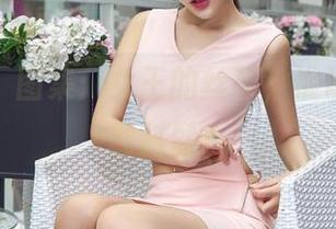 “爱丝”图集：女王的丝革，谁说权力不能时髦？
