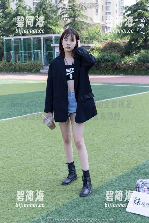 BoBoSocks袜啵啵 - 果果的全套裸足，没想到她的脚趾也能这么有演技。
