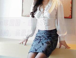 Feilin嗲囡囡 – 感受SiByl李思宁的天台私拍，资源包里藏着点小秘密哦