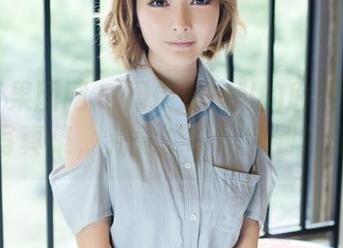 GIRLT果团网 – 周琰琳LIN的瑜伽招数：高清写真集，究竟能不能搬到家里练？
