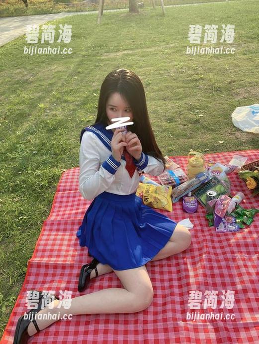 July芝岚 微密圈 - July芝岚的写真分享:甜心不只从外表看,嘴巴也挺甜的。