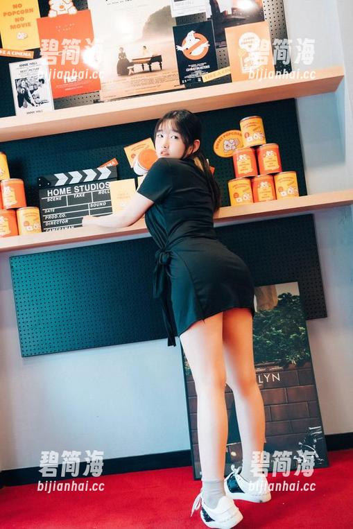 下载Sonson(손손)的“Girls'FrontlinePA15”美图的时候，感觉自己像个囤积者...