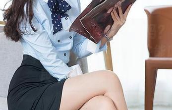 TouTiao头条女神 – 准备好了吗？小晴子的牛仔裤小世界等你下载，或许能收获一段牛仔情缘哦！