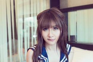 UGirls尤果网 – 嘻嘻，赵佳琪蕾丝写真，翻一翻图包，你会发现心态逐渐崩坏了。