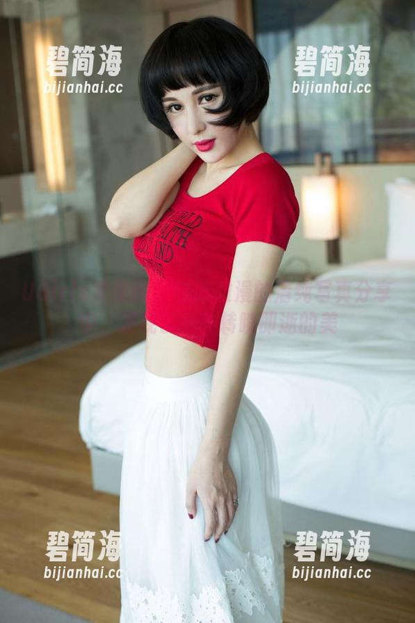 UGirls尤果网 - 在陈雅漫的清纯写真分享中，发现了一种转瞬即逝的美