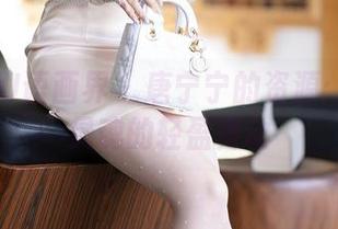 XIAOYU语画界 – 唐宁宁的资源：袜子和灵魂的轻盈舞动