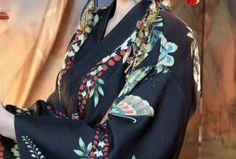Xiuren秀人网 – 原图别错过，刘婷婷短裙又来更新，这身材果然耐看。