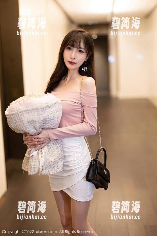 Xiuren秀人网 - 有了尤Una娜这款女友图包，谁还需要现实中的“约会”？