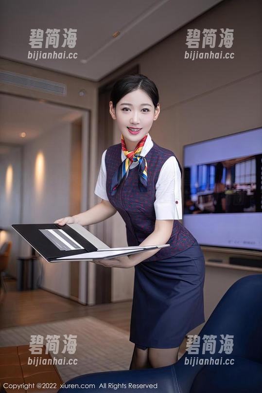 Xiuren秀人网 - 原图中的李雪婷Anna，甜心气质溢出屏幕，让我想起了甜甜圈……