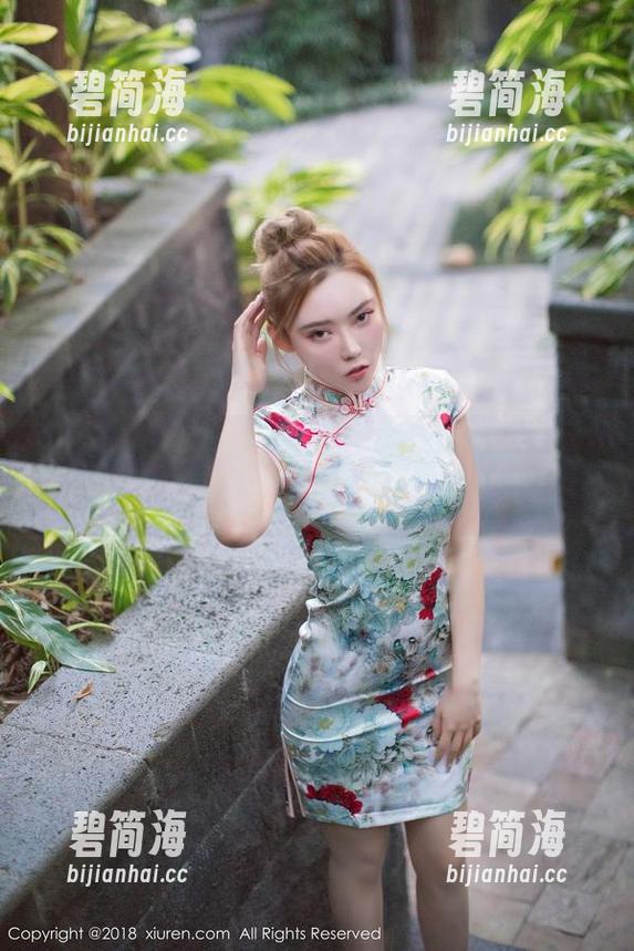 Xiuren秀人网 - 图片上的欧阳妮娜娜，是不是有意让你多看几眼比基尼啊？