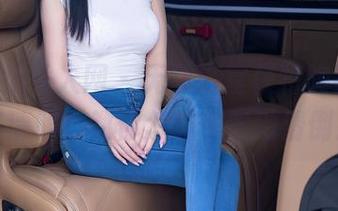 Xiuren秀人网 – 无敌浴室模特陶喜乐，高清照片教你怎样优雅地滑倒！