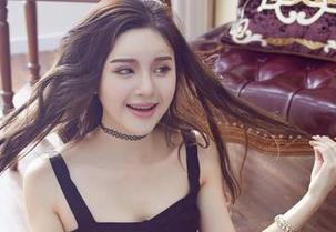 YouWu尤物馆 – 看baby贝贝的全套写真，果然每一页都充满了“天使般”的误导。
