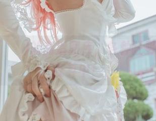 Yuna(윤아)的高清图库，各种狂野姿态尽在其中！