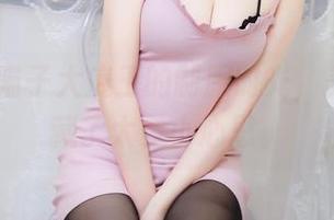 nyako喵子大魔王的制服时光，美图里隐藏了太多小心思。