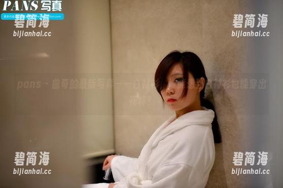 pans - 曲奇的最新写真——白衬衫，谁能想到白衬衫也能穿出花样？