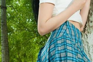 丽柜 – 文芮图集：双生花的倒影，看似亲密的闺蜜情真相如何？
