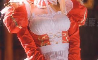 在千反田鹿子水手服写真中，探索另一种‘潮流’
