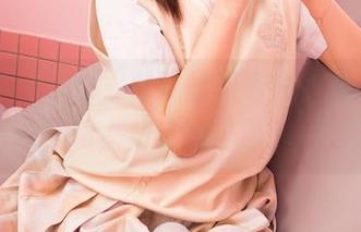嗲囡囡 – Egg_尤妮丝和毛衣，资源和套图的巧妙互动，估计她自己都没想到吧？