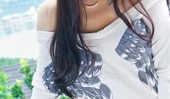 嗲囡囡 – 免费黑丝图包，流氓小巫女又来撩汉了，哎呀这姿态真耐人寻味。