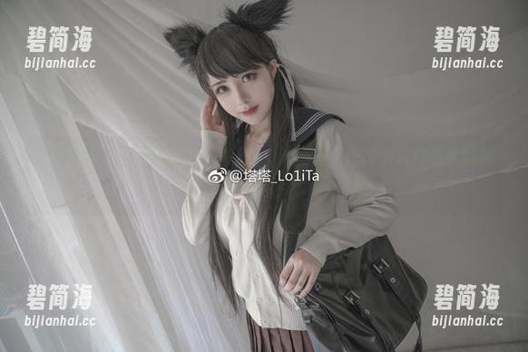 塔塔_Lo1iTa的高清厨房花絮，谁心里不想要个这样温柔的厨娘呢？