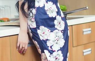 头条女神 – 告别书本，娜依灵儿的校服作品：只想在镜头前翩翩起舞！