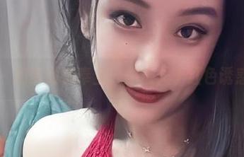 微密圈 – 奶雯倾情奉上：一场关于红色诱惑的合集