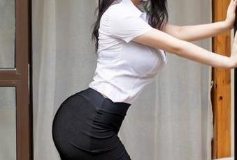 微密圈 – “好H好女杀手”今天也在原图里闪耀，私拍泳装出击！