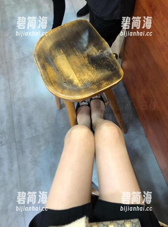 微密圈 - 小仙女ELaine的新图册：白衬衫的意外冒险，快来瞧瞧吧！