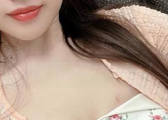 微密圈 – 最新的小萌子秘书服，不得不说原图里那股气息超诱人！