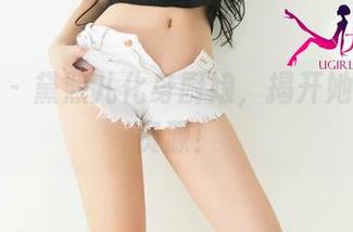 尤果网 – 黛熙儿化身厨娘，揭开她的绝妙资源！