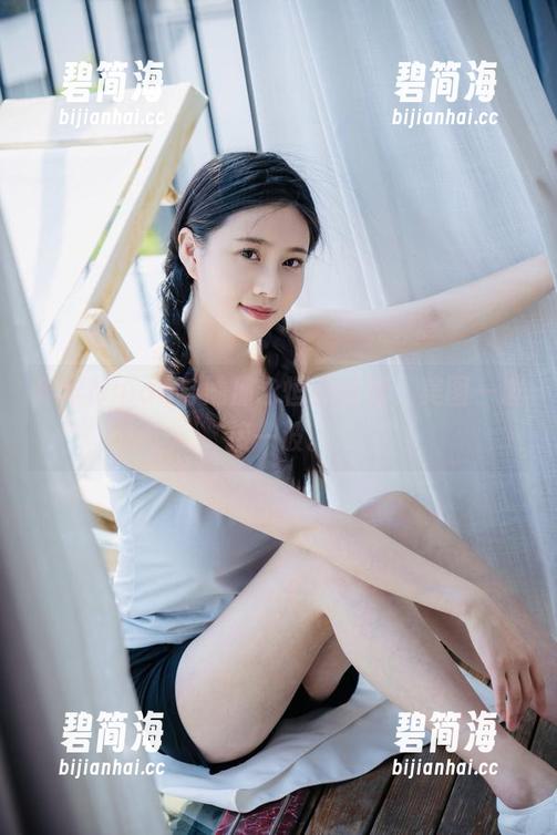 年年Nnian与她那永恒的红裙，美图一波接一波。