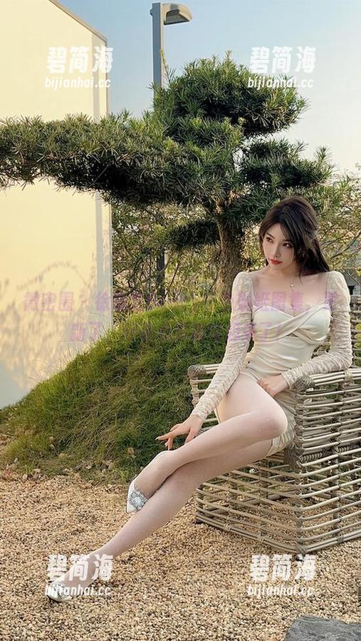 微密圈 - 徐莉芝Booty蓝色妖姬图集，更新了，好奇心又被勾起来了！