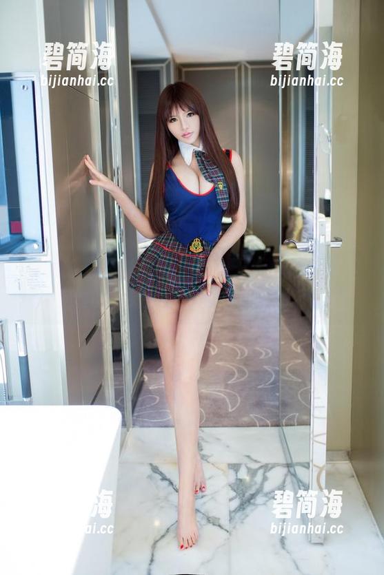 推女郎 - 最新完美捕捉：于大小姐与裤里丝的微妙互动，你看到了吗？