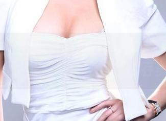 推女郎 – 连欣的泳装秀：有没有人考虑过，我们也需要一个网盘来储存美好？