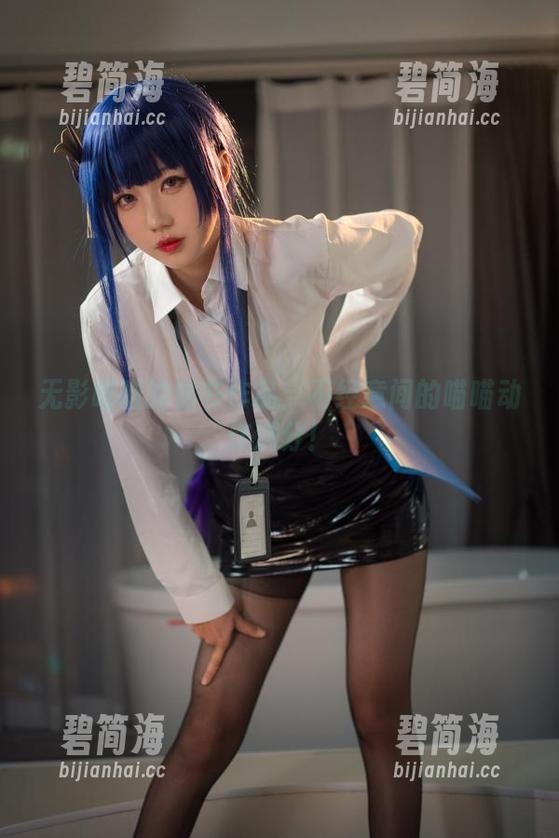 无影喵喵的秘书作品：不经意间的喵喵动作满分！