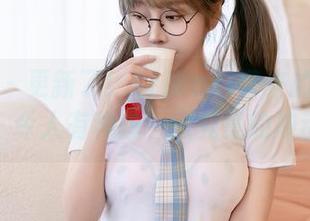 星颜社 – 更新了！Erikaki带来的油亮图片，令人有种想一探究竟的冲动。