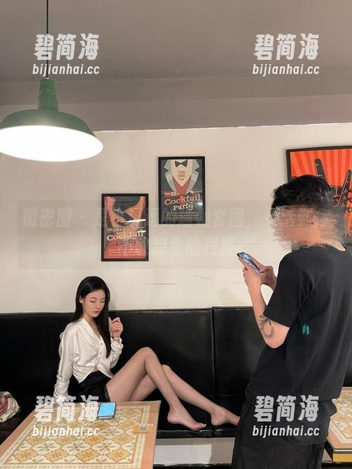 微密圈 - 是小逗逗的瑜伽套图，灵活到你不敢想象的程度