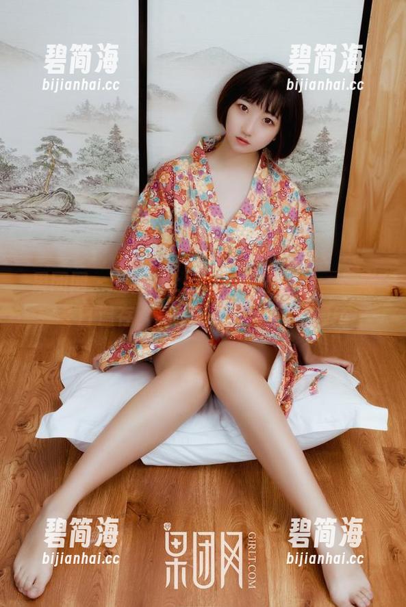 果团网 - 爱丽莎LISA的内衣套图，一窥冬日温存，高清得让人小鹿乱撞！