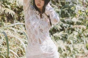 柒柒要乖哦带来的私拍：2021圣诞双兔，原图里藏着太多小心机了！