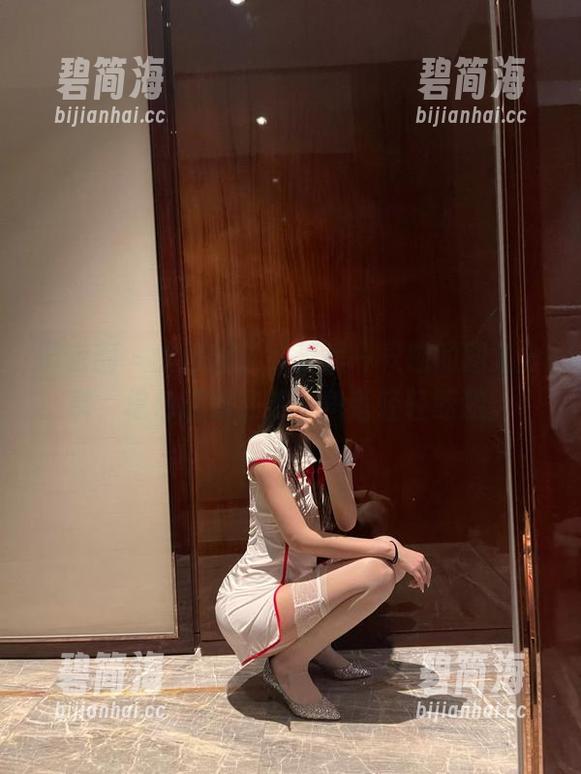 微密圈 - 太可爱了，梦里一只喵的图集分享，棕色诱惑在某个角落轻轻酝酿。