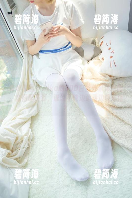 森萝财团 - Aika的80D白丝外景体操服，套图配资源，谁说不能边运动边耍流氓？