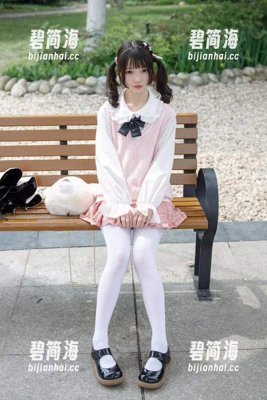 森萝财团 - 小奶糕Milky制服图，给我一份高清原图，保证让你忍不住再看一遍！