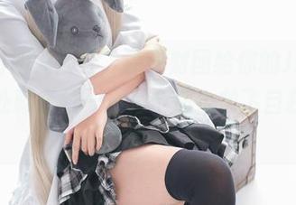 最新图册大公开，森萝财团给你的JK水手服处处藏玄机——是个适合放飞自我的选手！