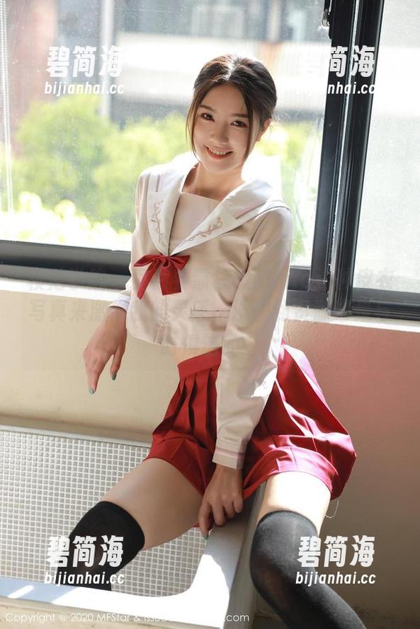 模范学院 - 竟然要靠徐微微mia这种皮衣写真来激发我的灵感，没想到资源也是与时俱进的。