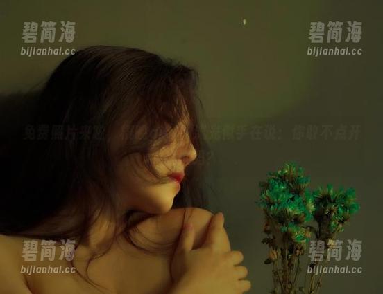 免费照片来啦，樱晚gigi的流光似乎在说：你敢不点开试试吗？