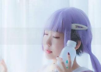 甜糖大魔王的套装私房写真，有点毒、也有点甜