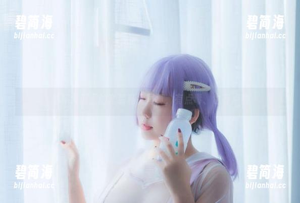 甜糖大魔王的套装私房写真，有点毒、也有点甜