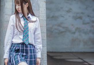 看疯猫ss羞涩的女孩写真，简直是无圣光里的意外惊喜，让人饶有兴致。
