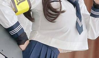 今天来到了白烨烨的‘恰巴耶夫’写真集，希望能有新花样更新哦