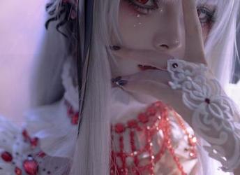 百合欧皇子：沙滩美图免费送，谁没在沙滩上做过快乐的划水战士呢？